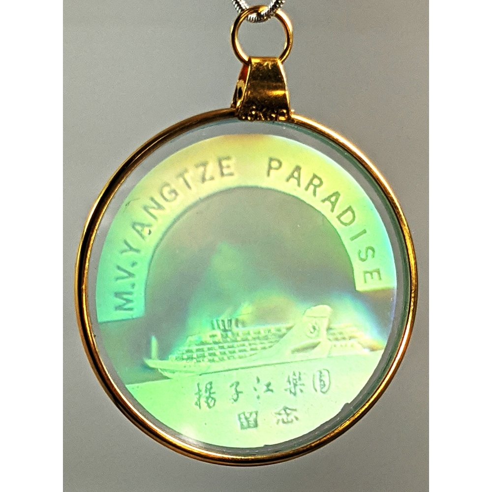M.V Yangtze Paradise 18 KGP necklace pendant
